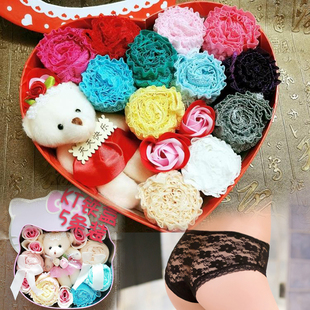 圣诞节新年送老婆女友恶搞创意生日礼物惊喜实用浪漫玫瑰内裤花束