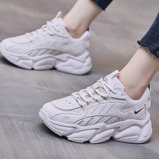 名牌鞋子女鞋运动鞋秋季时尚百搭跑步鞋耐磨软底轻便旅游鞋厚底老