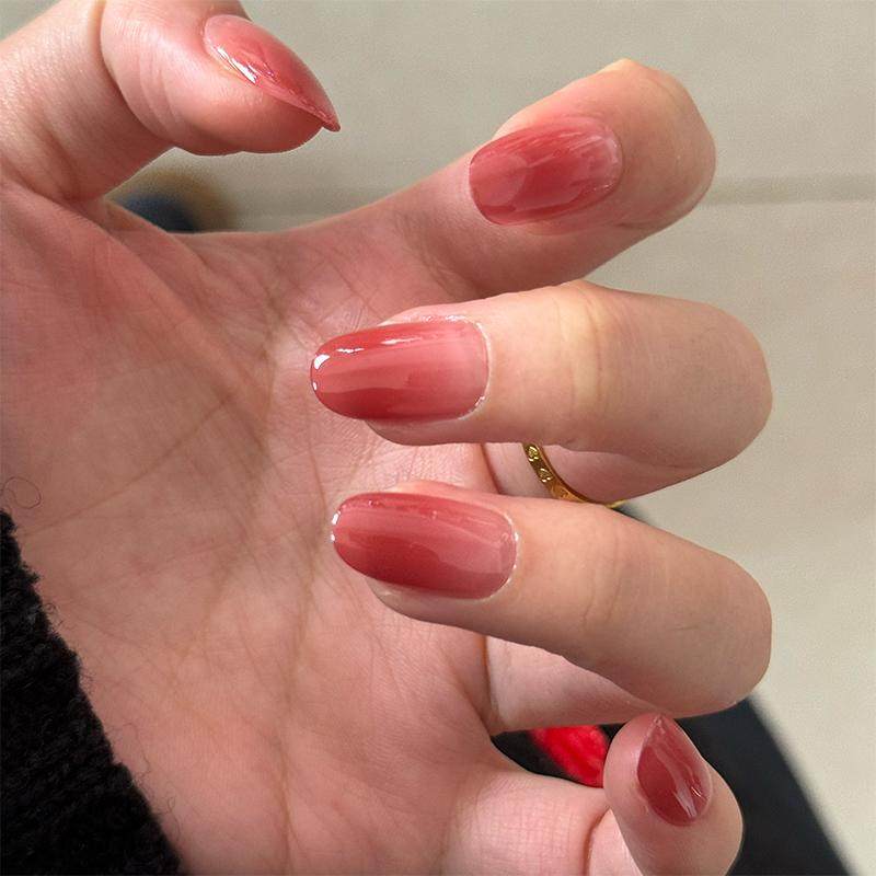 石榴红渐变美甲穿戴甲2024新年款新娘假指甲贴片秋冬显白短款美甲,彩妆/香水/美妆工具,穿戴甲/甲片,淘宝优惠券,粉丝福利购,淘宝优惠卷