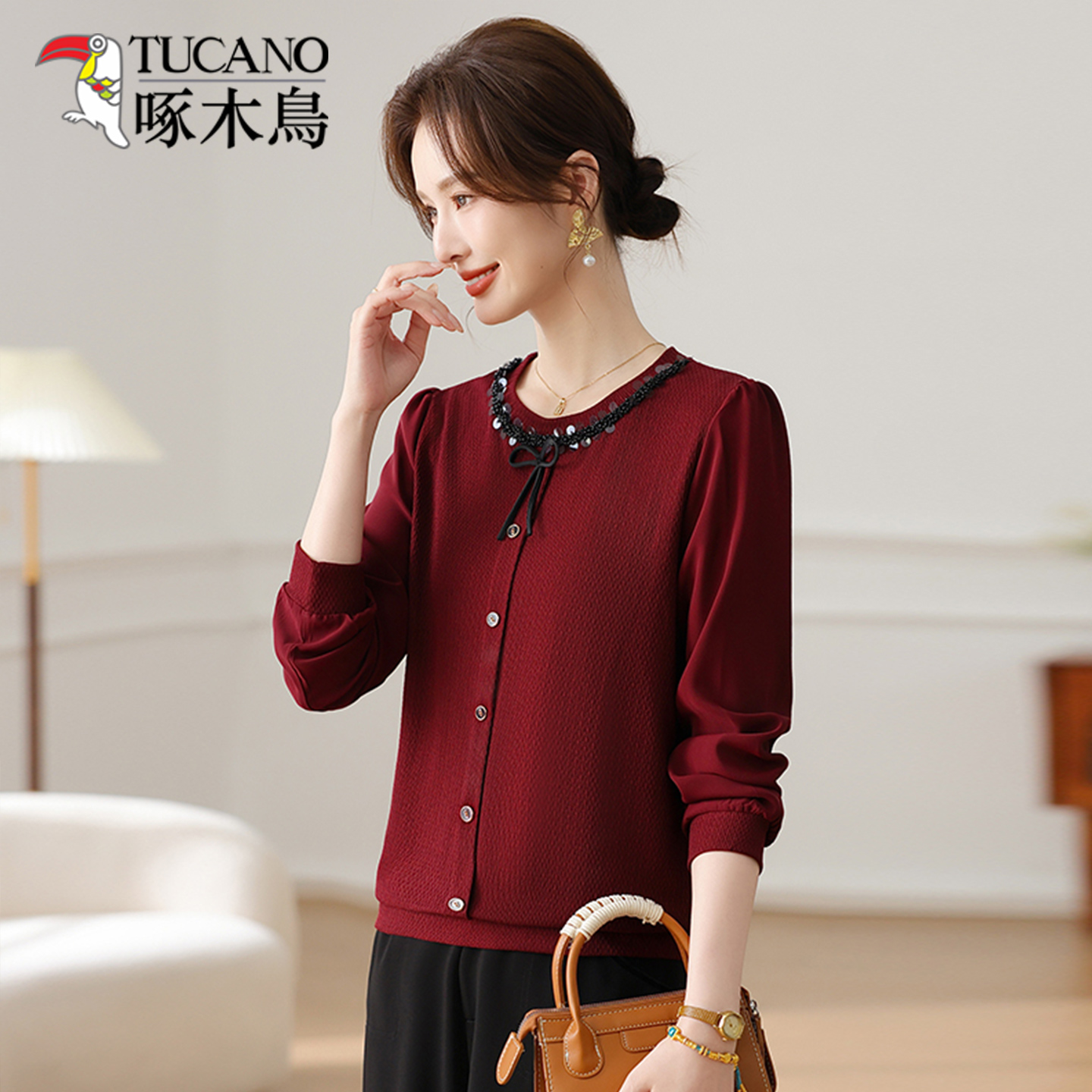 啄木鸟2025年春秋新款时尚显瘦圆领妈妈针织衫上衣女