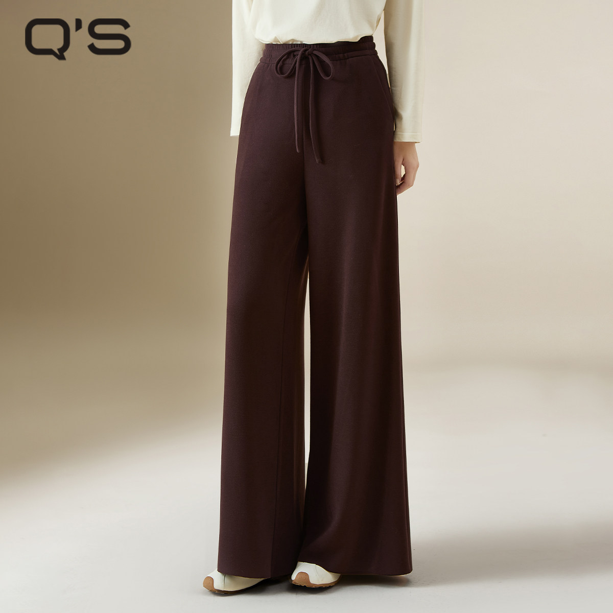 QS秸熙春秋新款百搭松紧腰糯米裤慵懒风显瘦时尚运动阔腿休闲裤子