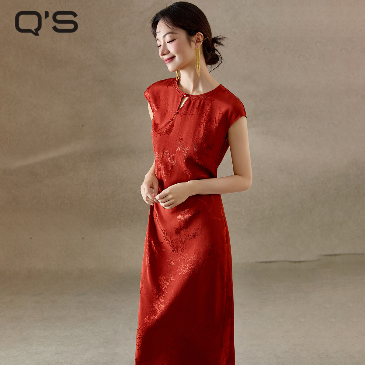 QS秸熙26夏季新款轻国风红色结婚敬酒服晨袍连衣裙提花改良旗袍裙