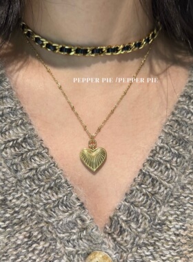 辣椒派早春 法式贝壳纹爱心项链女 黑金链条皮绳chocker锁骨链