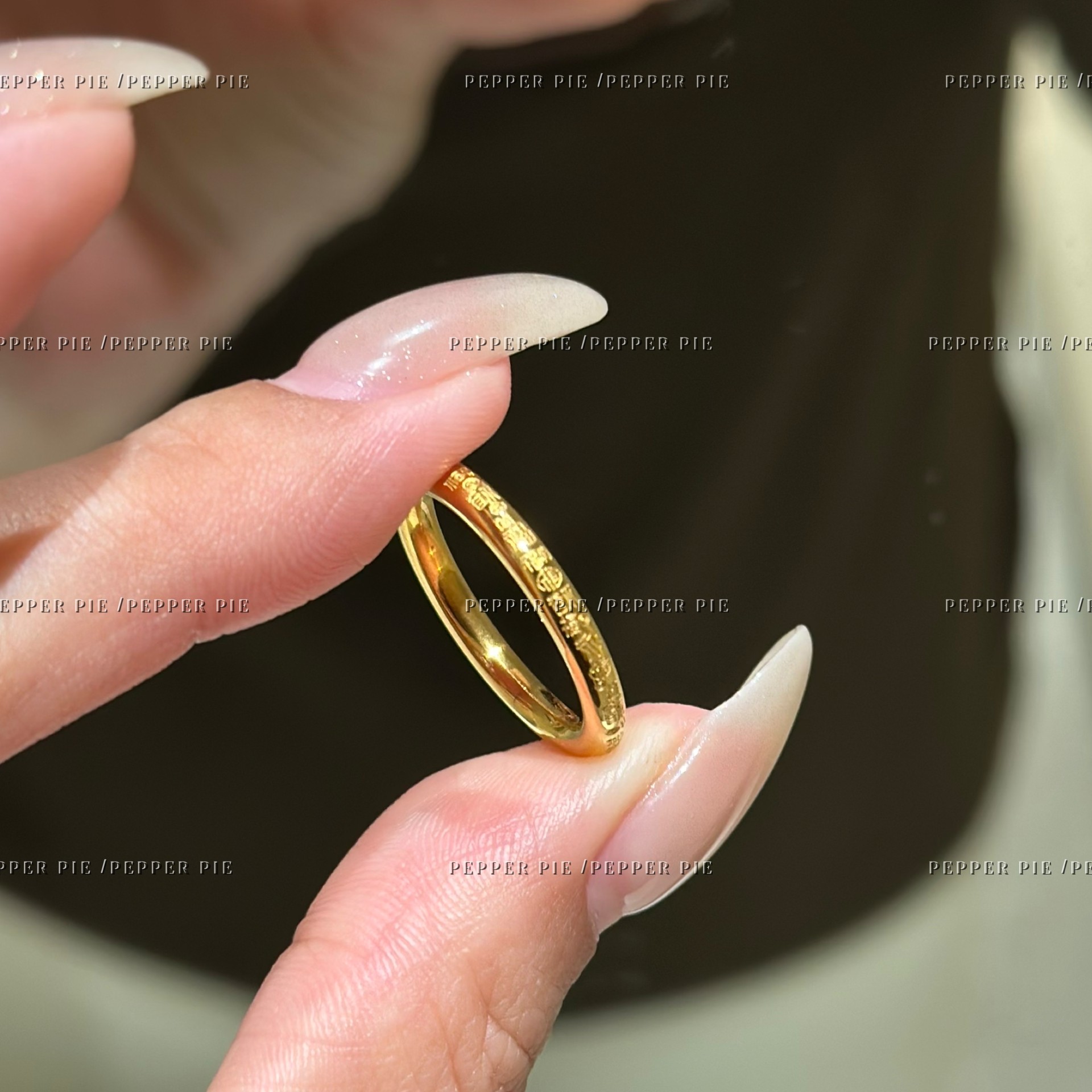 辣椒派 可水洗万福金安戒指 新中式纳福泥鳅背素圈钛钢环保镀金