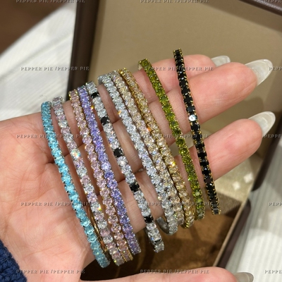 辣椒派推荐!不掉色巨闪弹力钻石手链女 高碳四爪满钻老钱风百搭