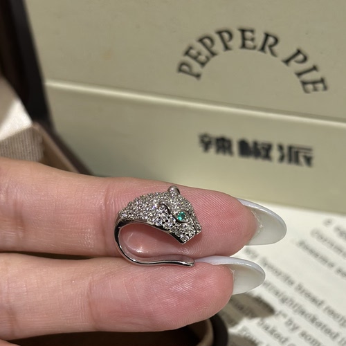 辣椒派定制好货售完无补 满钻豹子头耳骨夹女 无耳洞耳饰轻奢高级