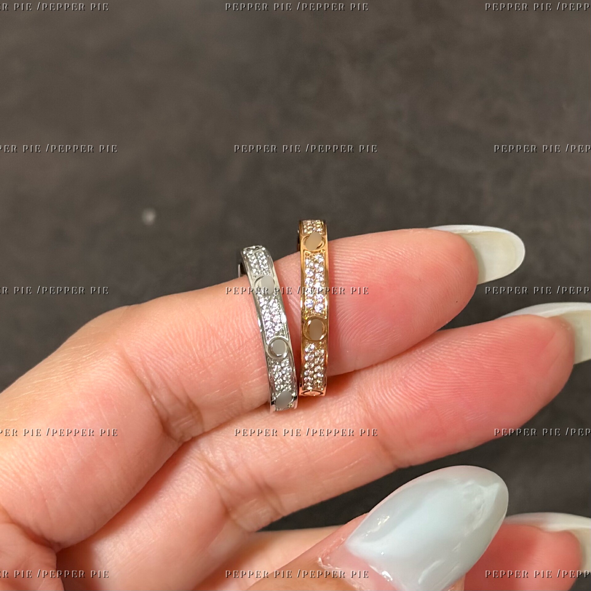 辣椒派精工 钛钢不掉色可洗澡戒指女3mm窄版满天星卡子白金色轻奢图片