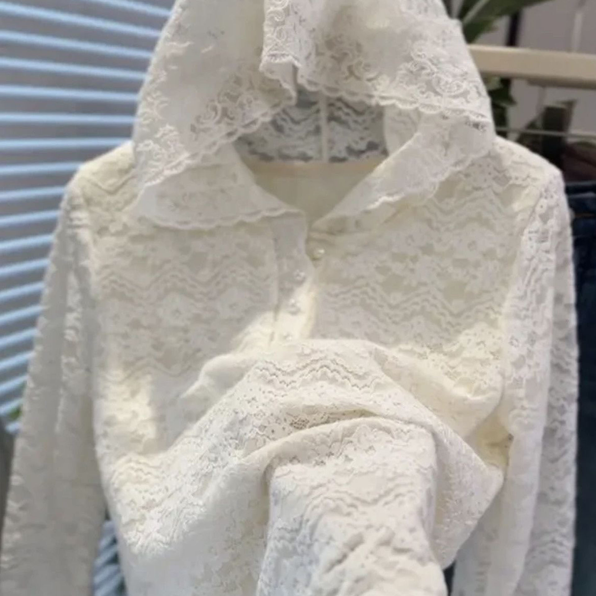 高级感拼接蕾丝花边连帽针织衫女