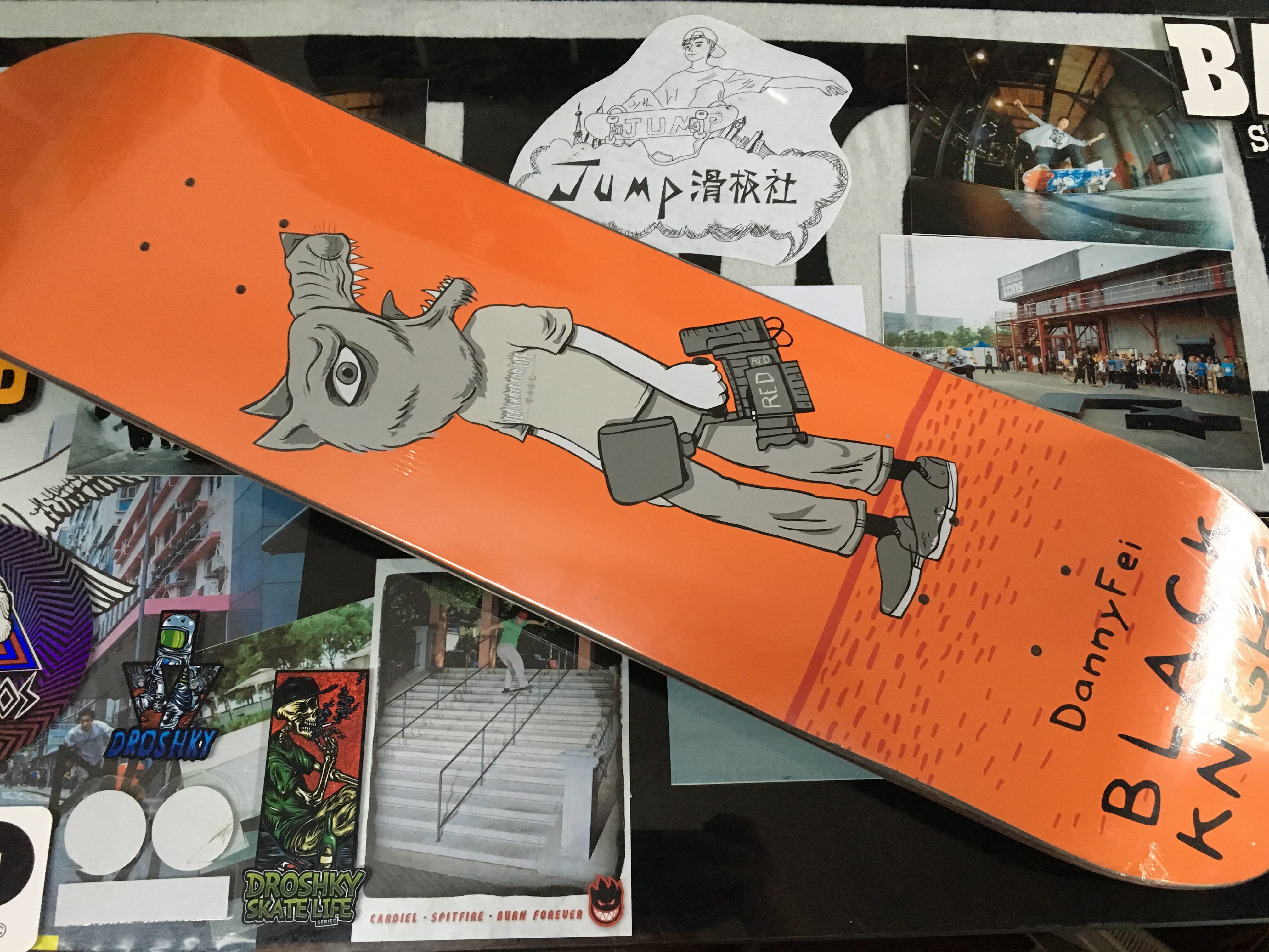Skateboard pour homme femme enfant - Ref 2595280 Image 1