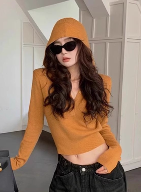 早秋V领连帽针织衫女修身显瘦短款长袖打底上衣黄色套头保暖女装