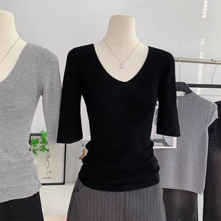 新款 T恤气质设计感修身 时尚 独特百搭短袖 显瘦V领上衣 针织衫 女夏季