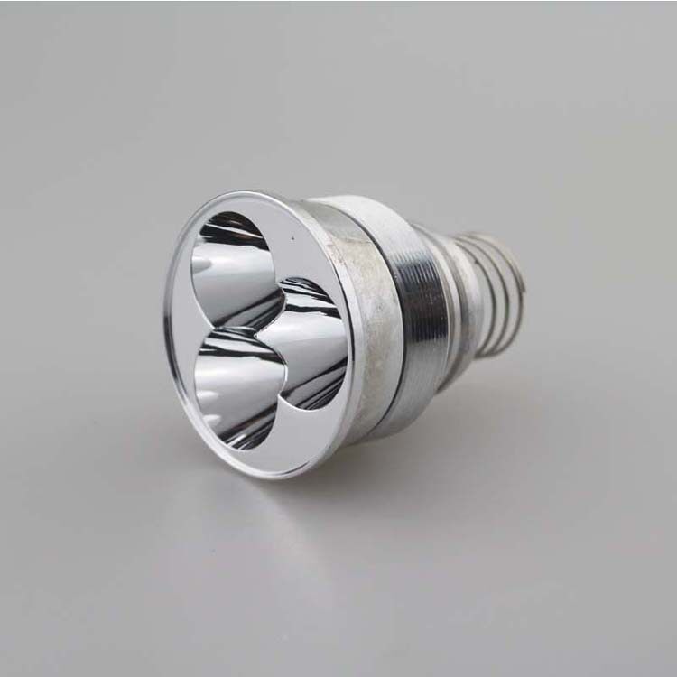 51x44.3mm 3xCREE XM-L2 3800流明7.4-8.4V 5档灯头