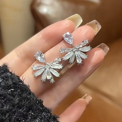 925银针撞色水晶滴釉花瓣耳环