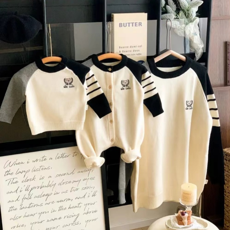 2024新款亲子装一家三四