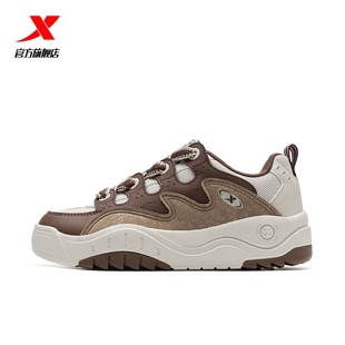 特步华夫鞋冬季新款潮流板鞋户外鞋百搭休闲鞋厚底增高女鞋运动鞋