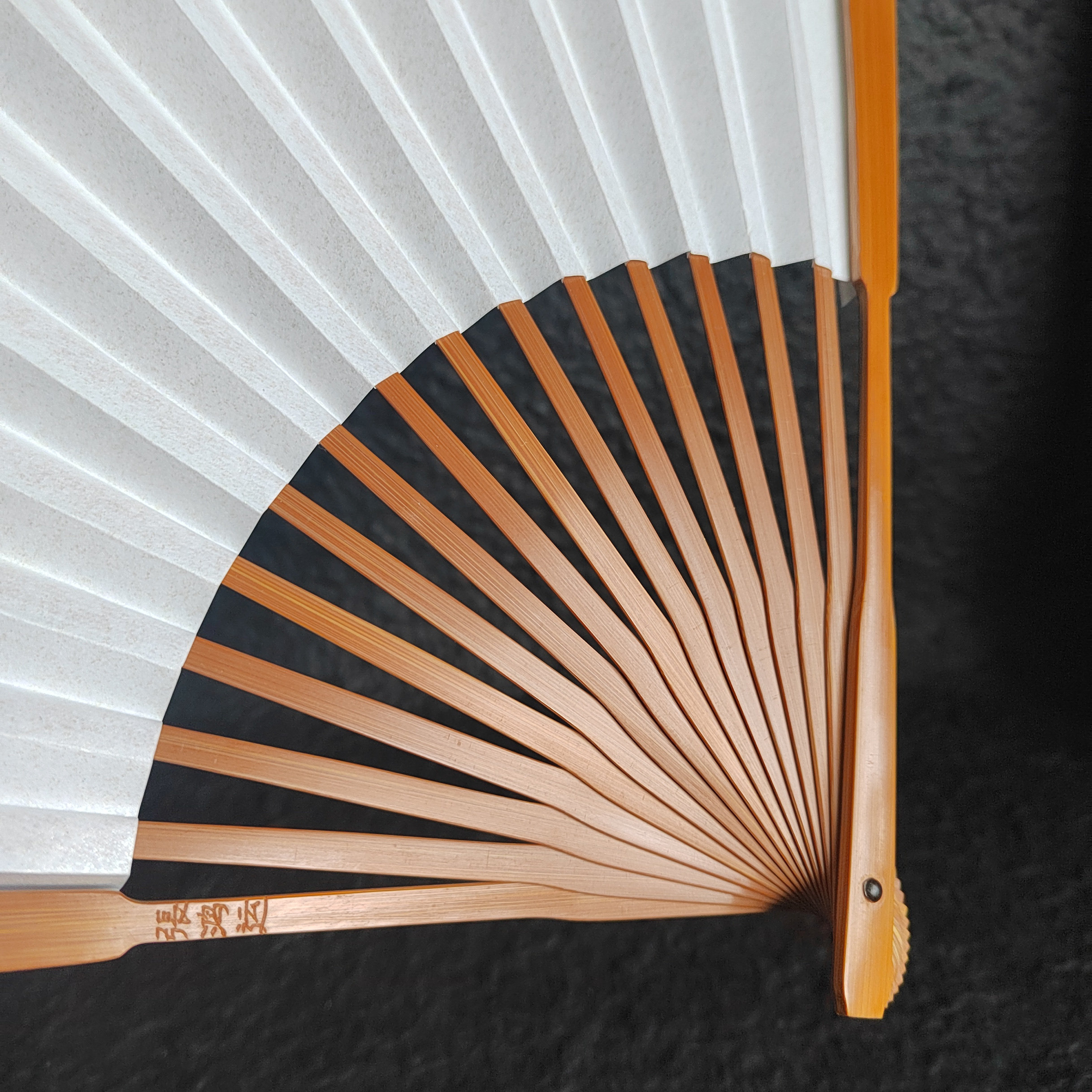 浙派张鸿运制扇合青老川料玉竹琴方如意头精工折扇9.5寸2.0口16方