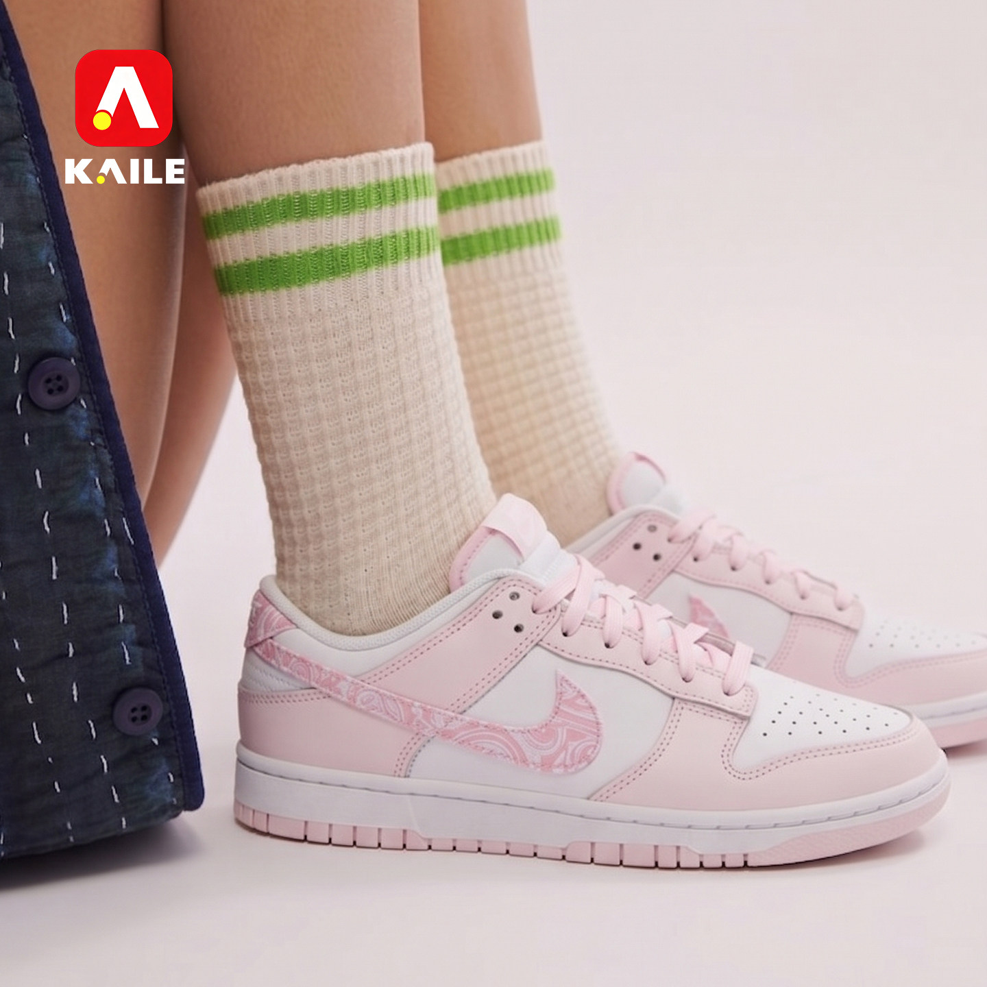 NikeDunkLow女低帮板鞋粉白
