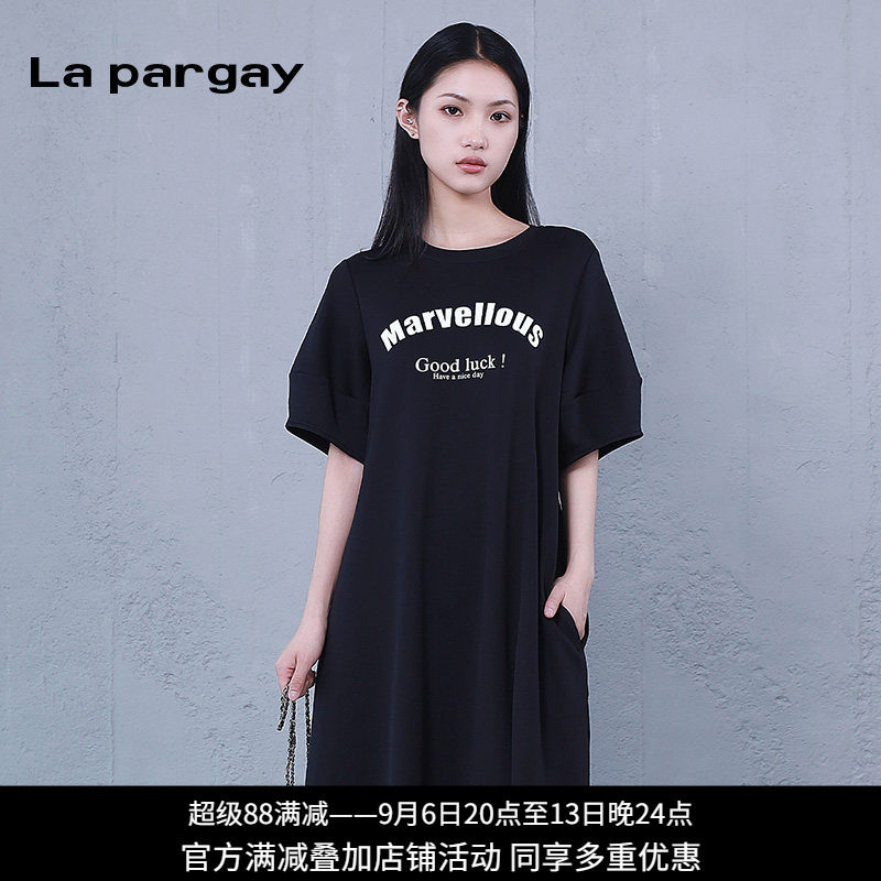 纳帕佳黑色字母印花T恤连衣裙