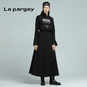 Lapargay纳帕佳2023秋冬新款女装黑色休闲针织长款连衣裙子显瘦
