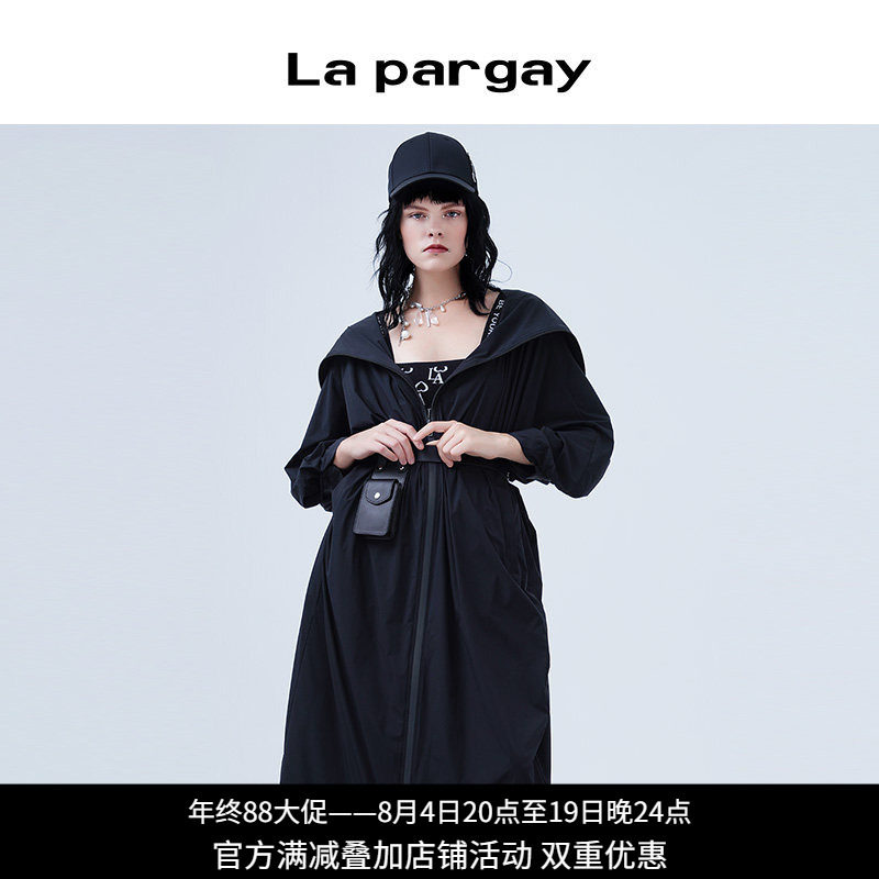 纳帕佳酷黑连帽中长款风衣女