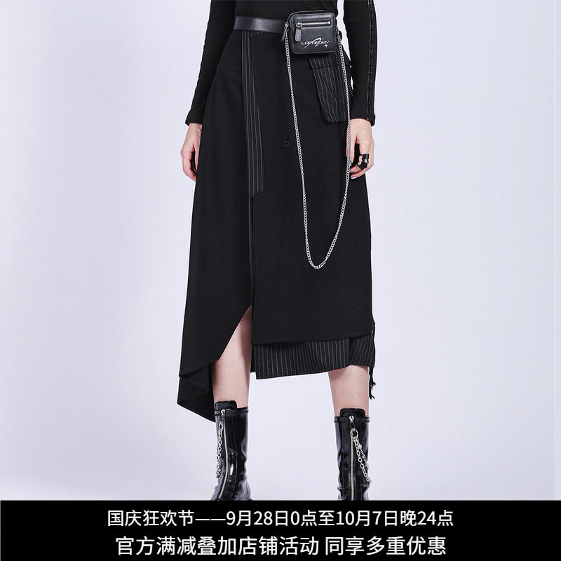 纳帕佳暗黑风不对称拼接工装裙