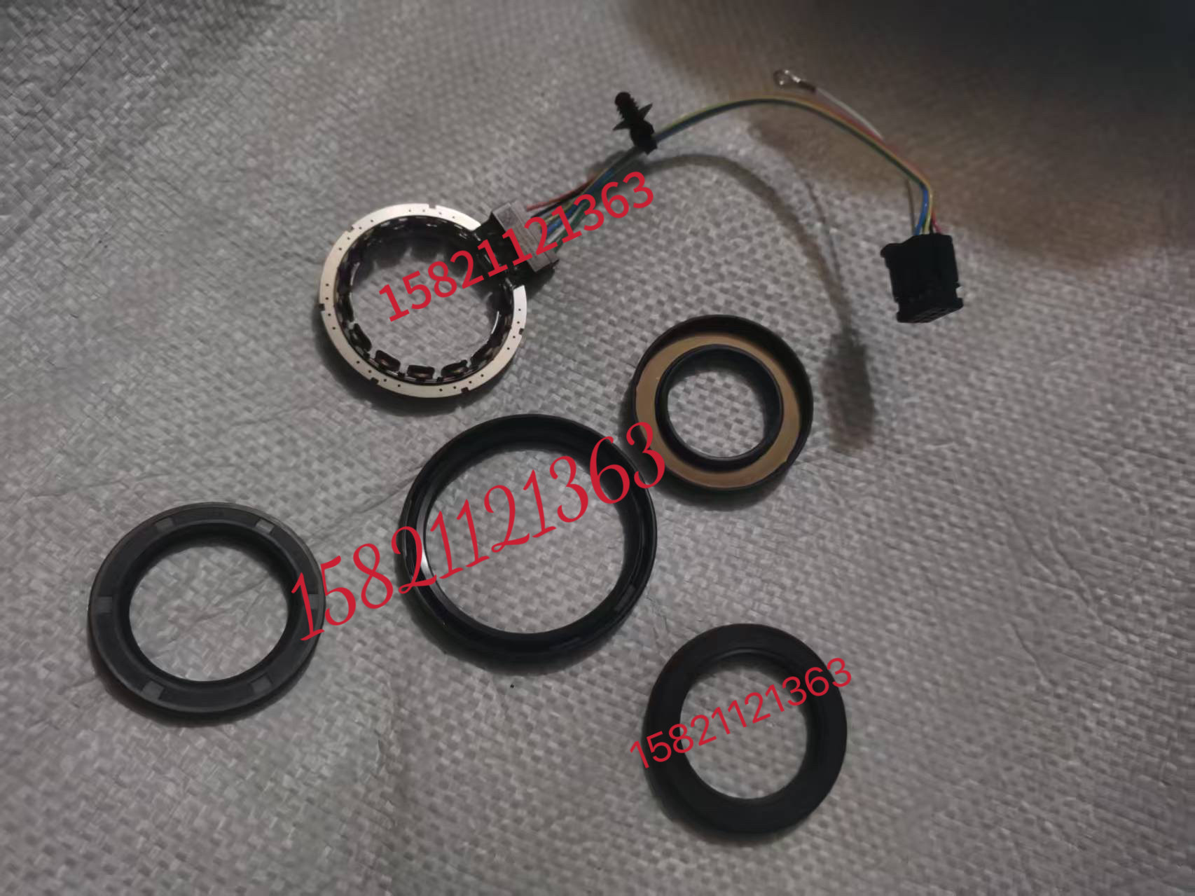 新能源电机旋变荣威ei5Ei6MAXev飞凡ER6变速箱电机轴油封半轴油封