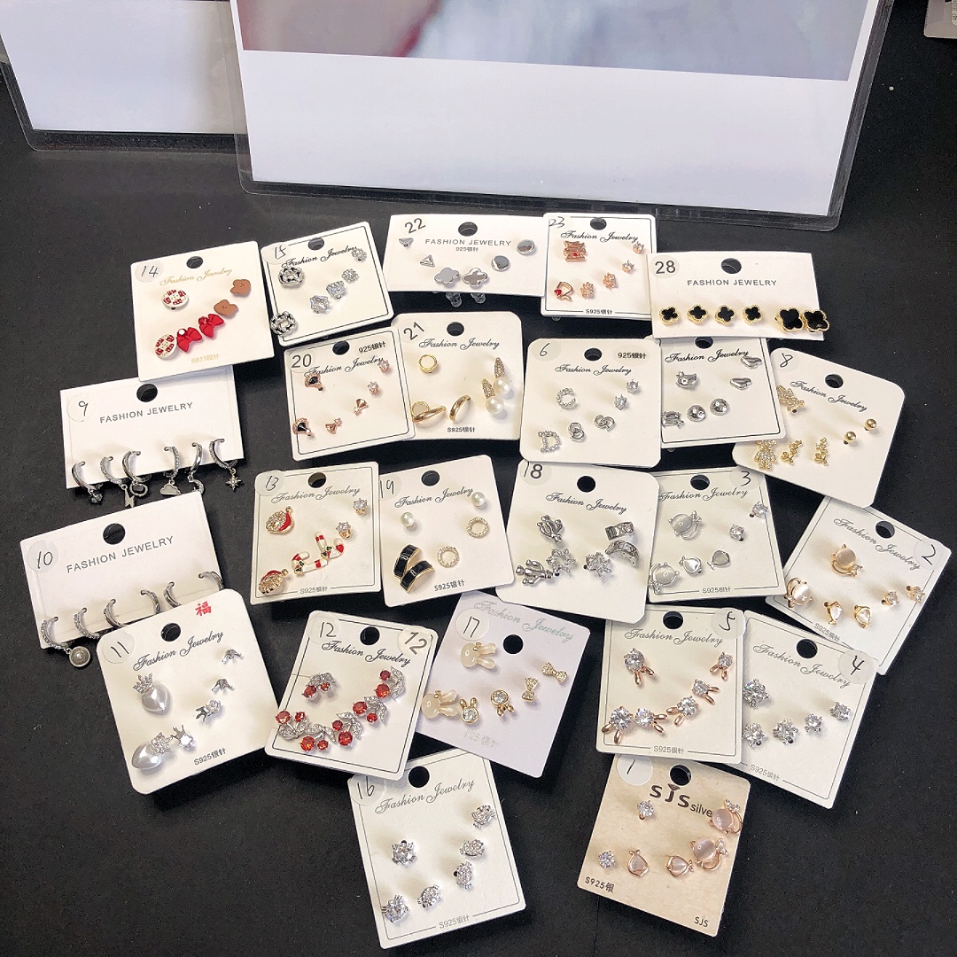 一卡三耳钉925银针铜渡锆石贝母