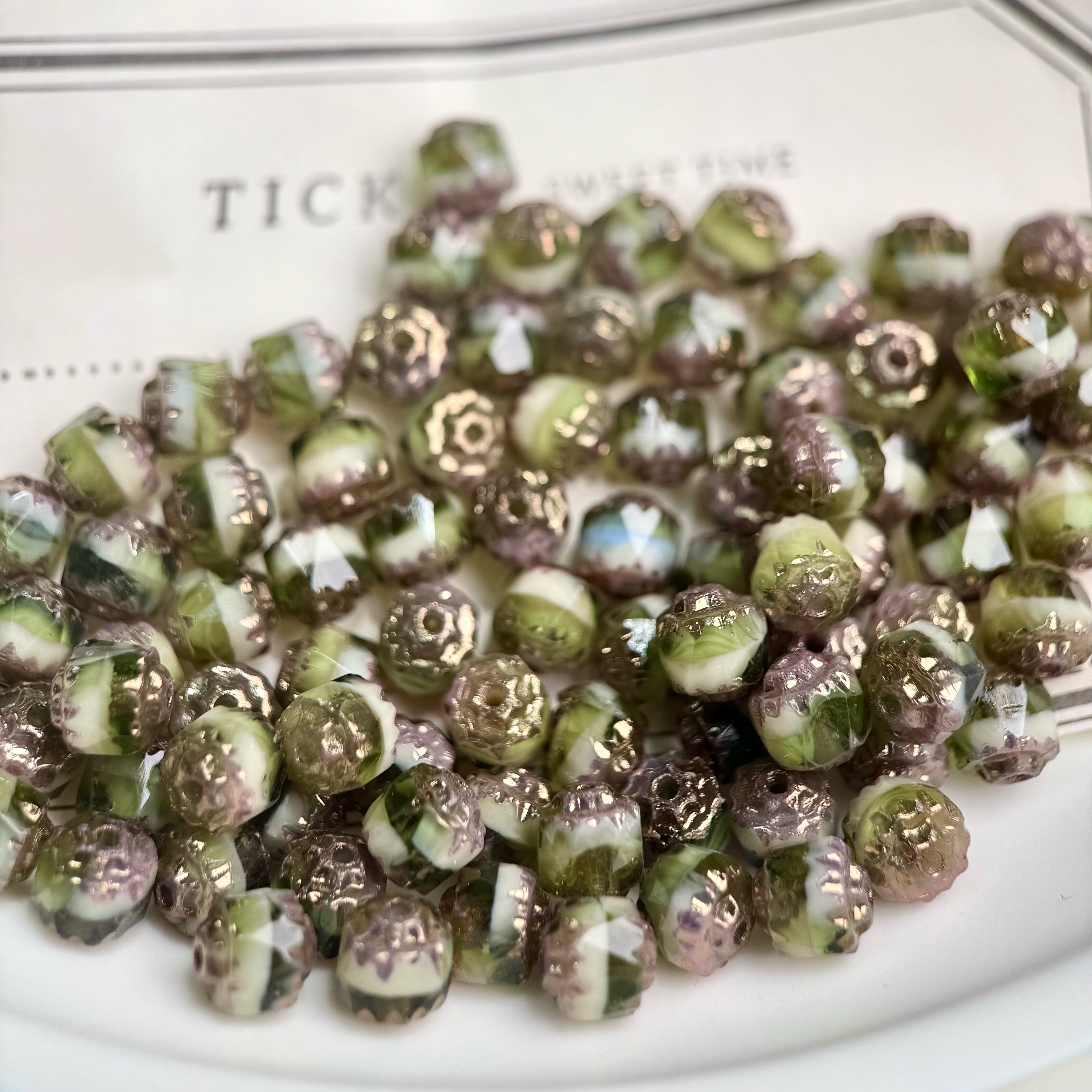 6mm捷克进口大教堂切面珠 慕斯橄榄绿奶白夹心描粉diy串珠手链项,饰品/流行首饰/时尚饰品新,其他DIY饰品配件,淘宝优惠券,粉丝福利购,淘宝优惠卷