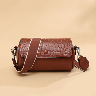 软皮宽肩带小挎包女2025新款单肩包时尚鳄鱼纹圆筒妈妈包斜挎包