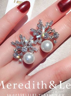 Meredith&Lee法式优雅烟花轻奢小众精致时尚日常百搭珍珠锆石耳环