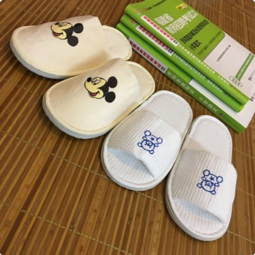 儿童一次性拖鞋无声防滑可爱小孩幼儿园棉拖鞋酒店儿童拖鞋一次性 - 封面