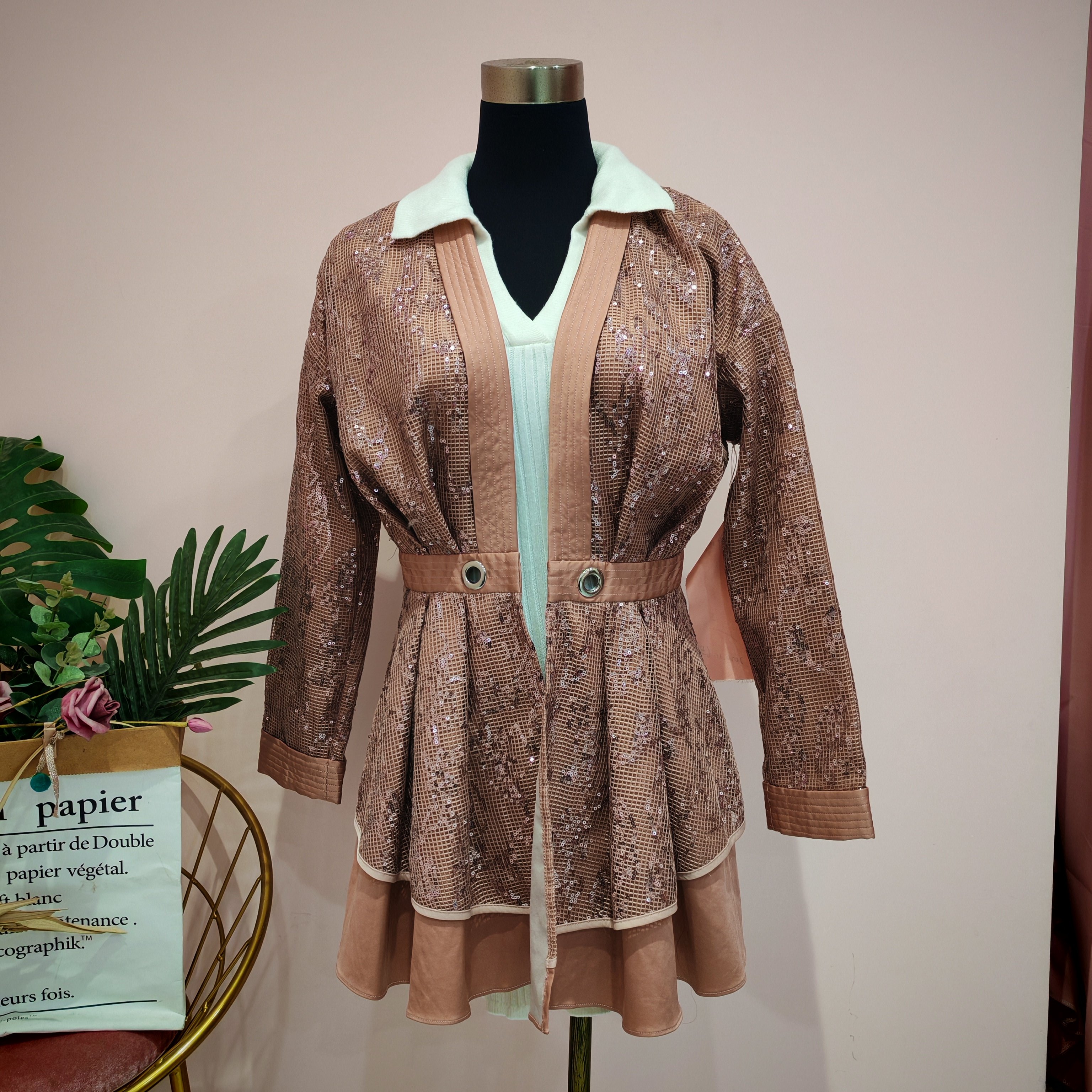 女春季新款样衣版衣粉色珠片闪闪外套外披辣妹小个子高级感设计款,女装/女士精品,连衣裙,淘宝优惠券,粉丝福利购,淘宝优惠卷