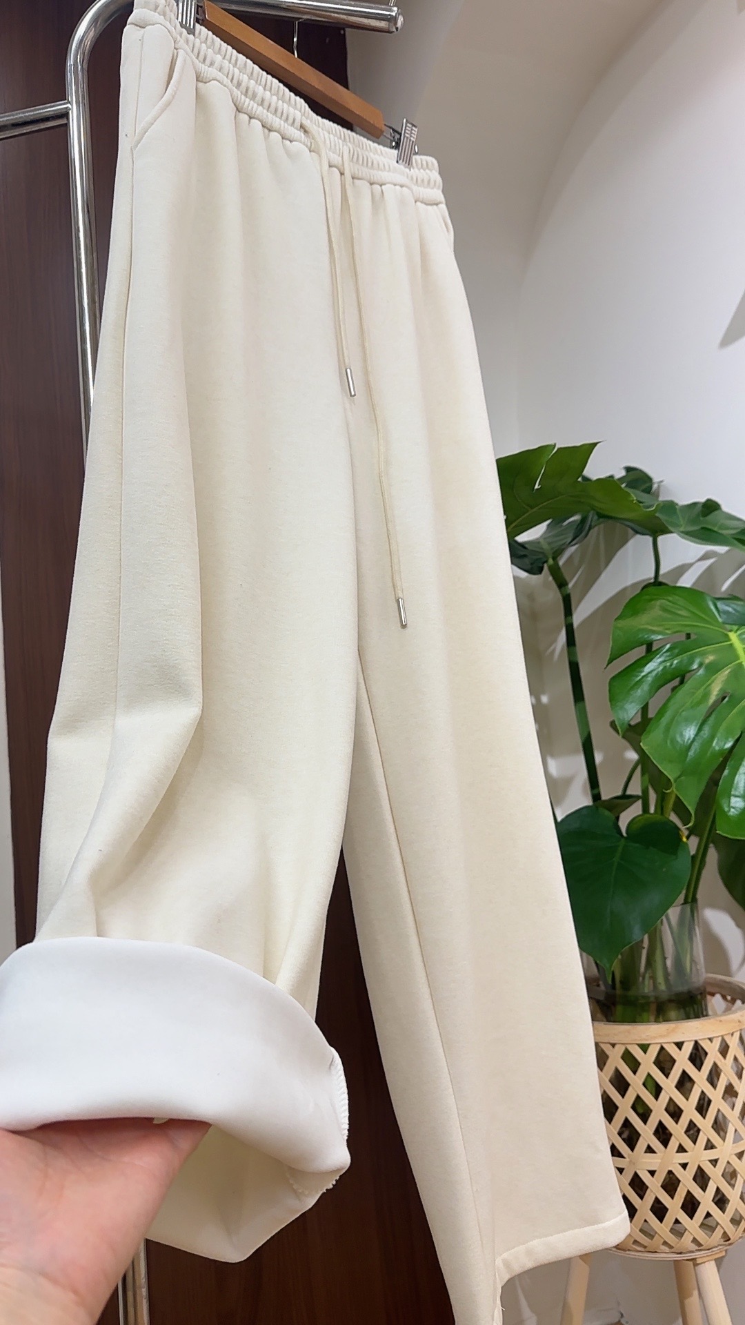 2025年新款时尚洋气休闲裤女高腰显瘦直筒阔腿裤百搭长裤子加绒