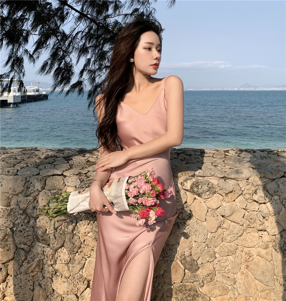 名媛气质女人味优雅吊带连衣裙夏季法式高级感醋酸缎面开叉长裙子