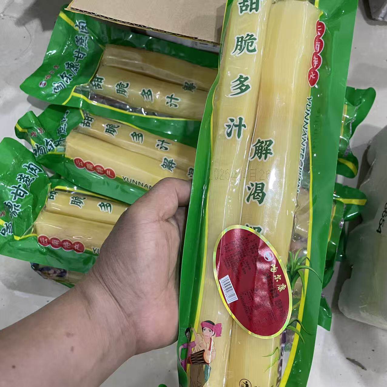 云南特产加工去皮云南西双版纳长节甘蔗肉罐头
