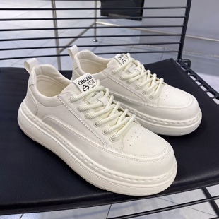 男鞋2026春季新款休闲鞋轻便舒适透气全皮男板鞋时尚小白鞋圆头潮