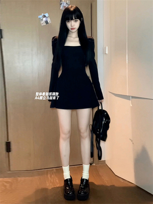 赫本风打底裙黑色方领连衣裙女装