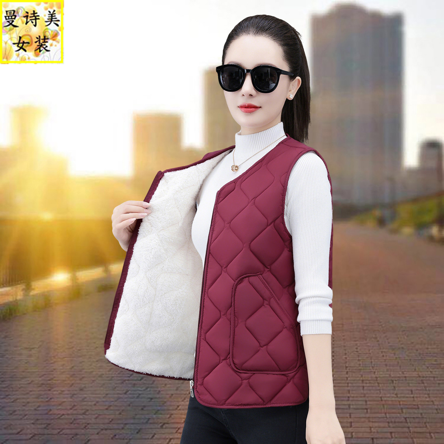 加绒加厚时尚保暖羽绒棉马甲女士2025秋冬季新款妈妈背心马夹外穿