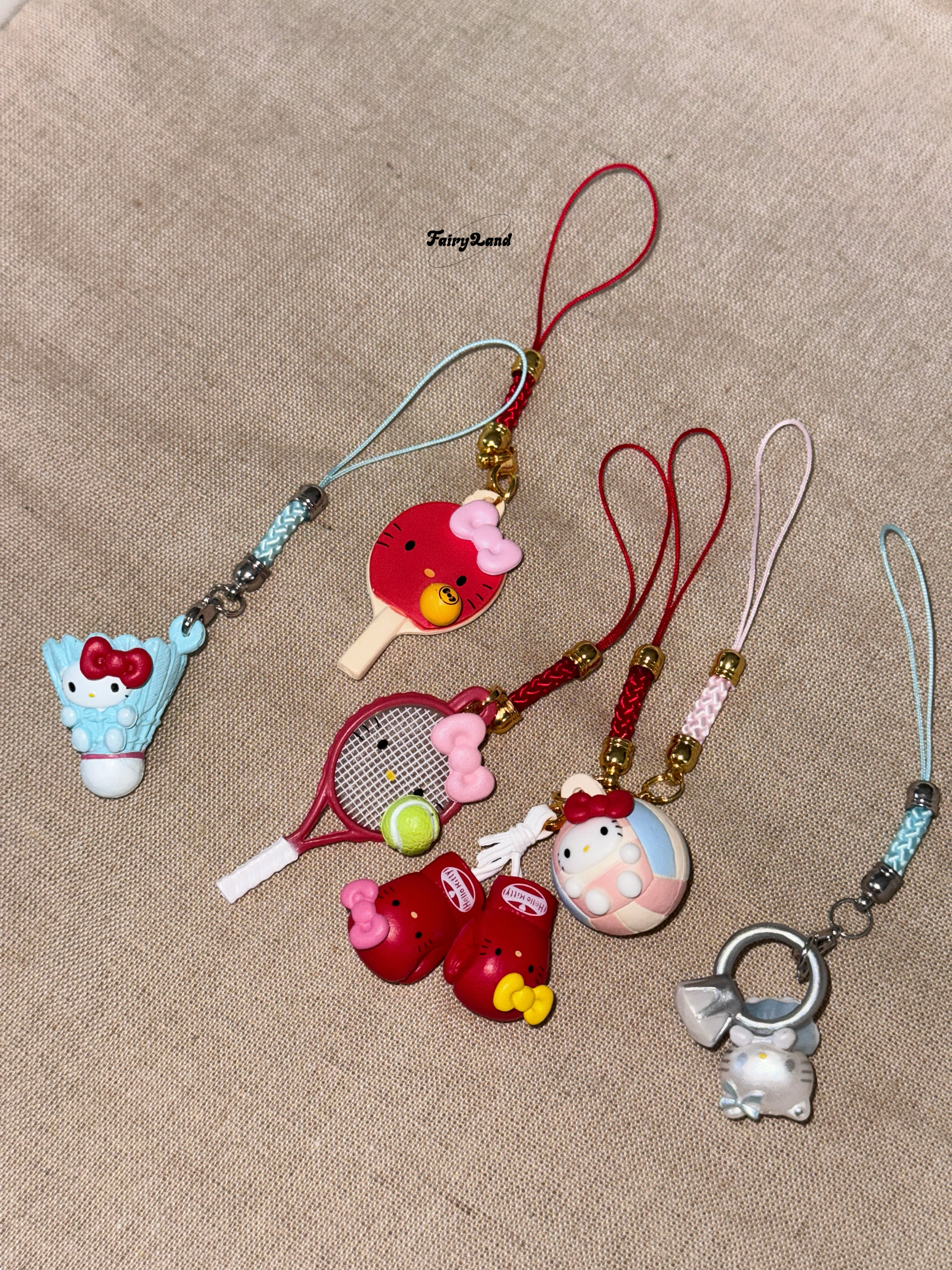 可爱kitty网球拍手机挂链拳击kt羽毛球排球迷你运动耳机壳挂件