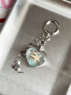 设计感透明玻璃海星海洋风钥匙扣度假风挂件情侣吊坠腰间挂饰ins