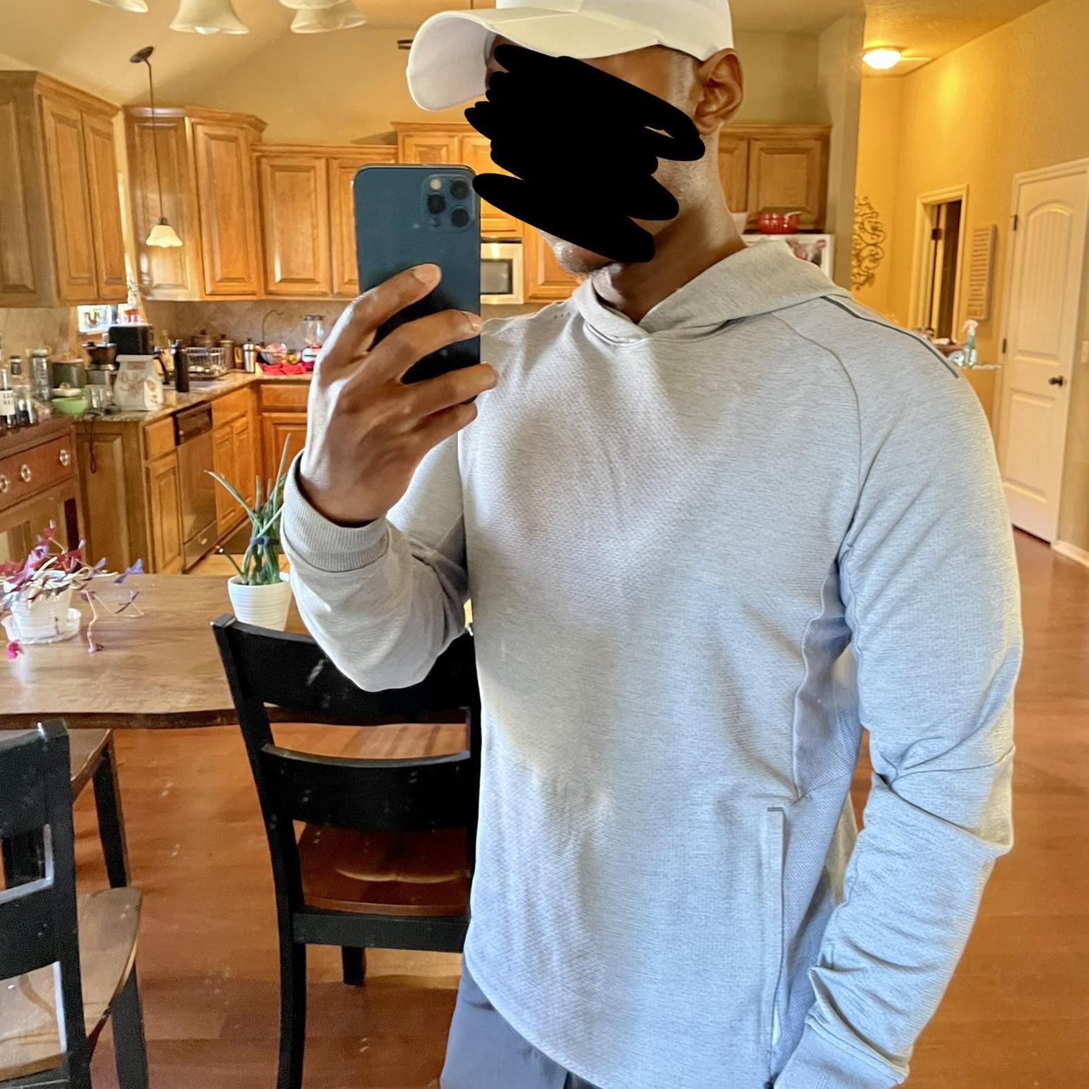 lululemon高科技速干卫衣