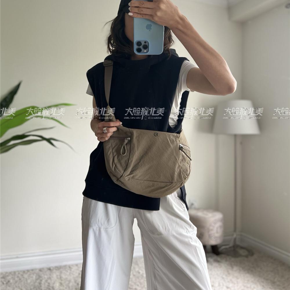 lululemon瑜伽运动休闲超轻挎包