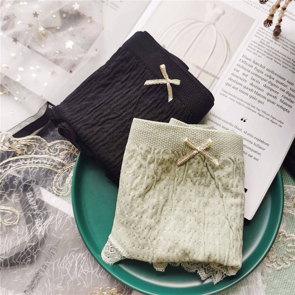 复古简约风包臀蕾丝边内裤