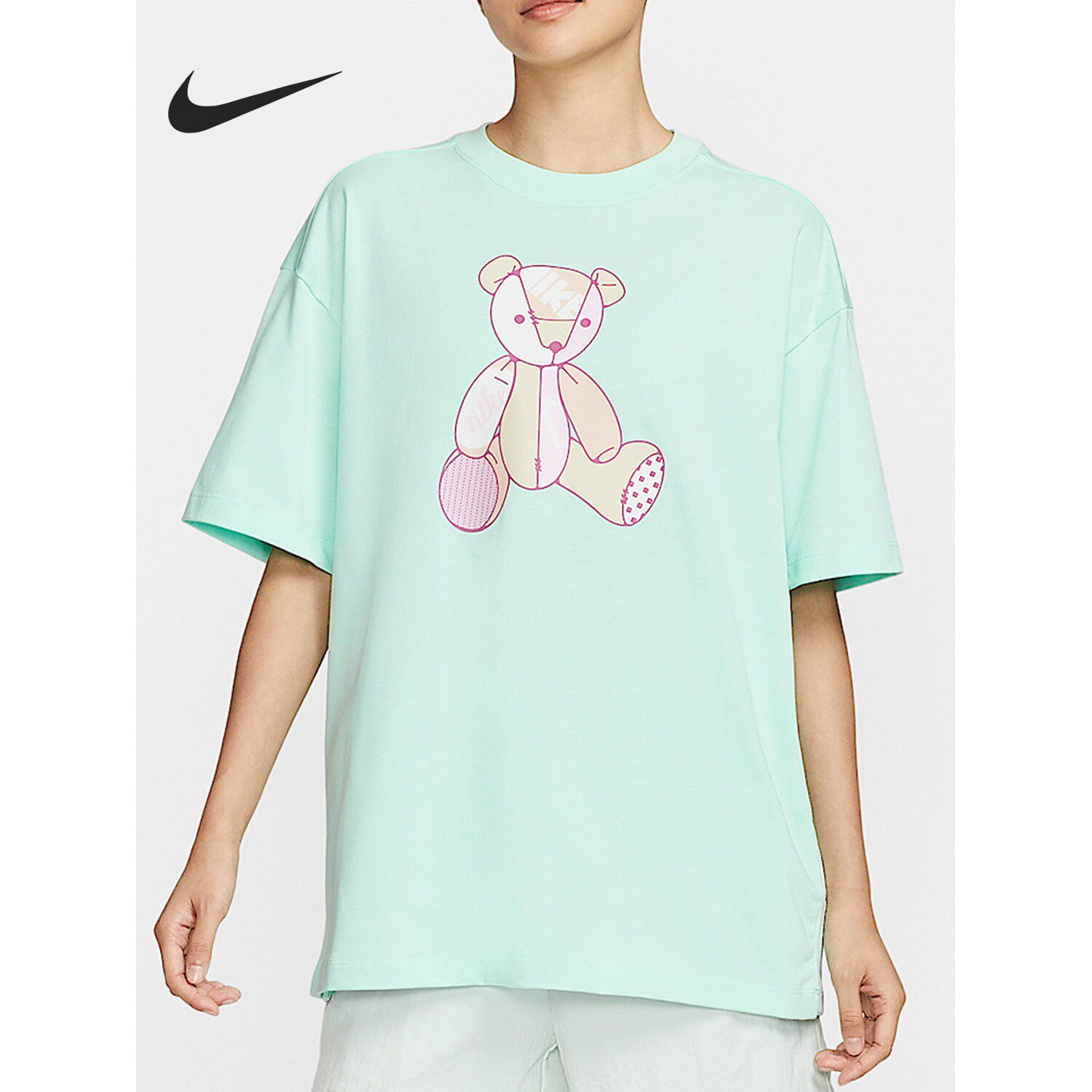 正品Nike/耐克 夏季女士宽松圆领小熊印花休闲针织短袖IM3380