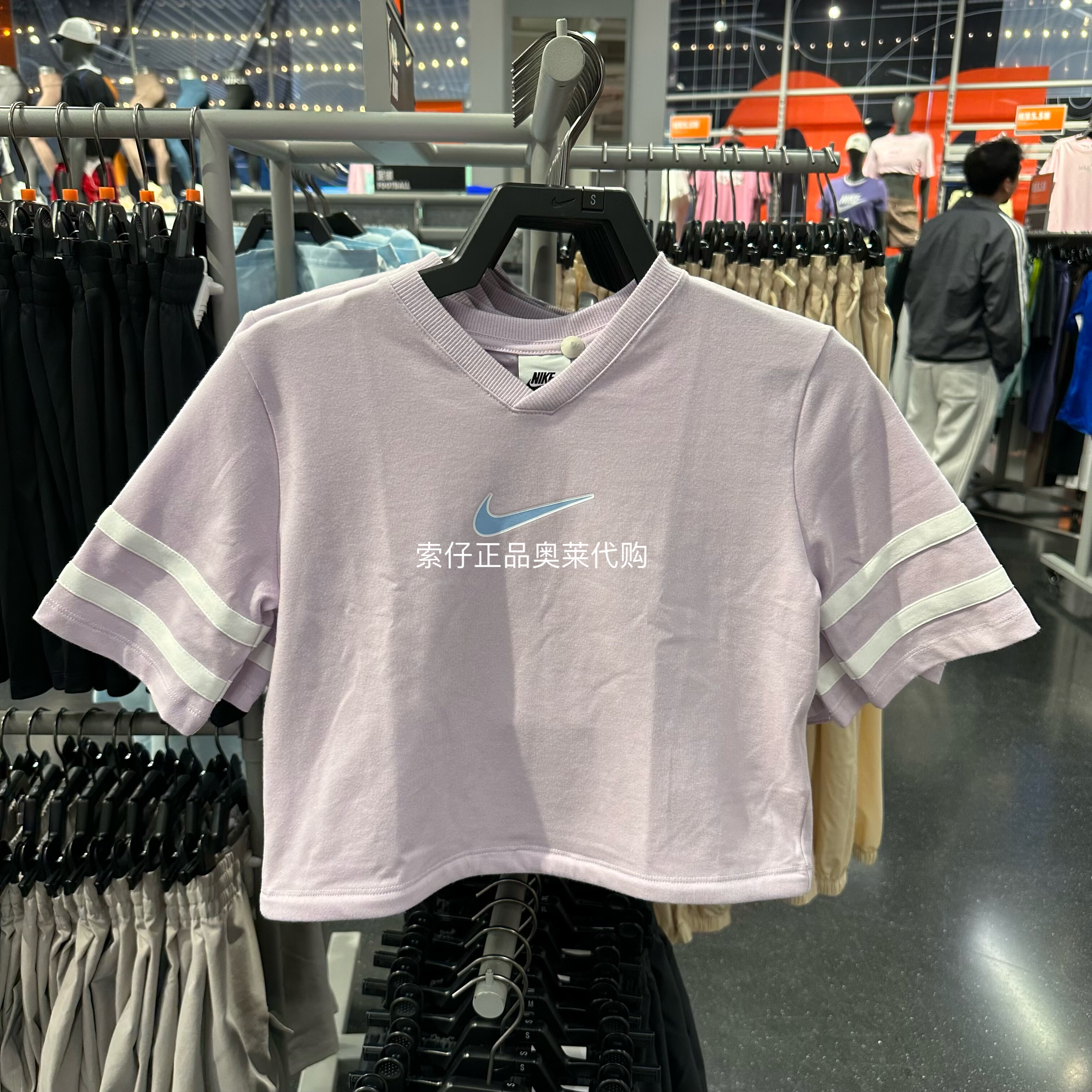正品Nike/耐克 女子或大童休闲运动宽松短款上衣短袖HJ3343-537