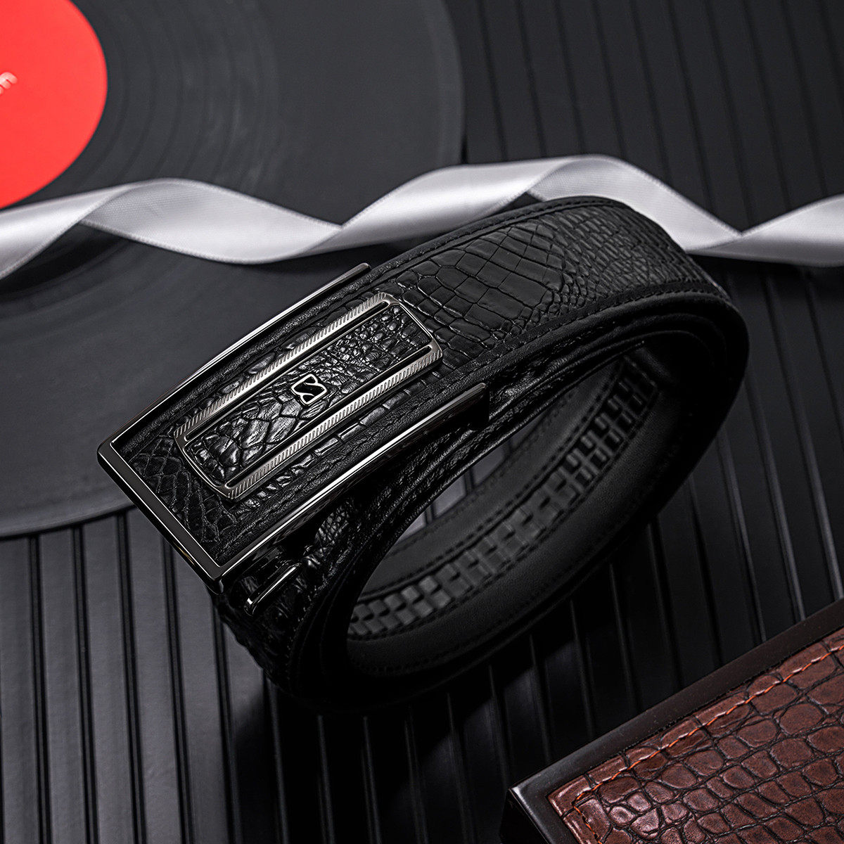 BOSSSUNWEN轻奢鳄鱼皮真皮内穿皮带自动扣高档男士腰带内扣礼盒装