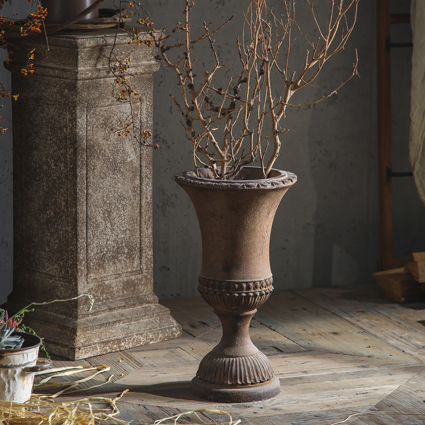 复古铁艺做旧花盆陶瓷装饰摆件室内工艺品欧式古典风拍摄艺术插花