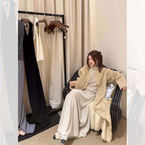 IUIU阿晶家 「许妍大衣！100兔毛」品质感满满外套冬季长款大衣