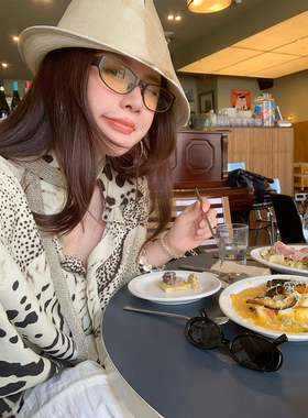 IUIU阿晶家 「本期重点推荐」富姐豹纹定染早秋衬衫高级气质上衣