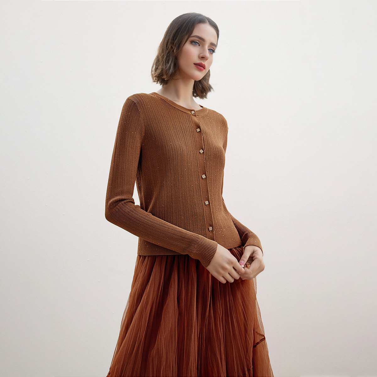 OHD&ONE圆领气质显瘦针织衫开衫